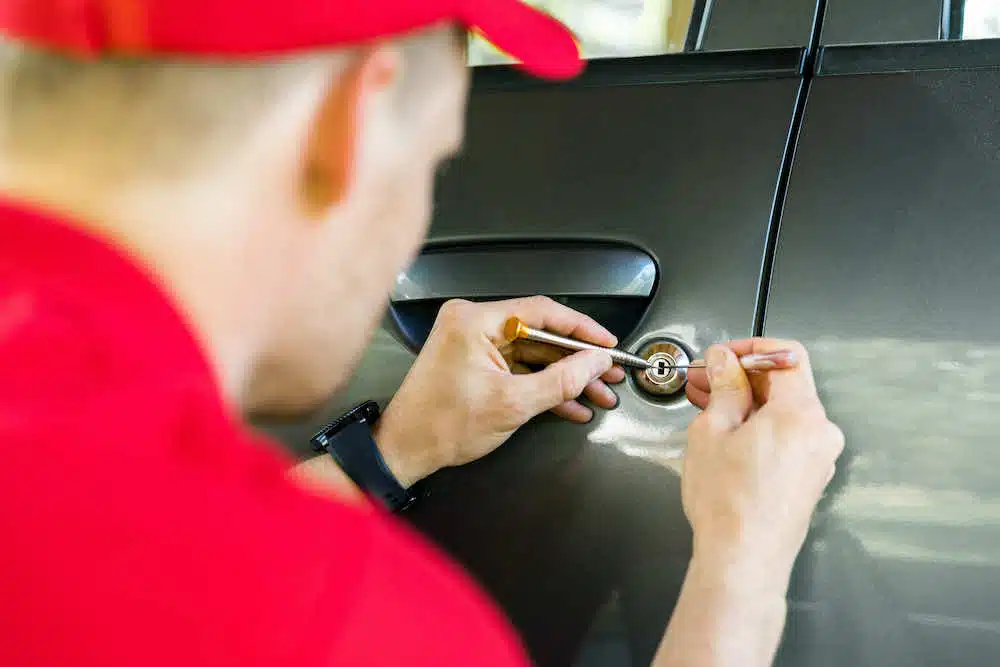 Car lockout service 3